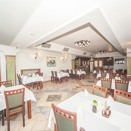 Hotel Ada Wiekszyce Esterno foto