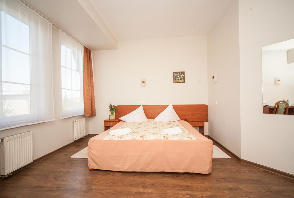 Hotel Ada Wiekszyce Esterno foto