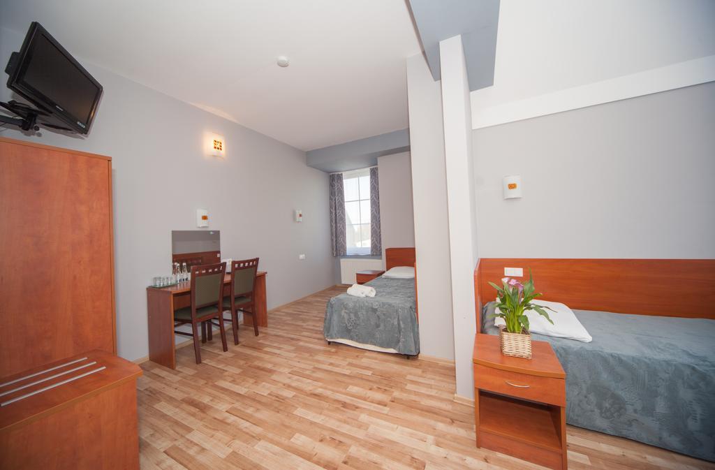 Hotel Ada Wiekszyce Esterno foto
