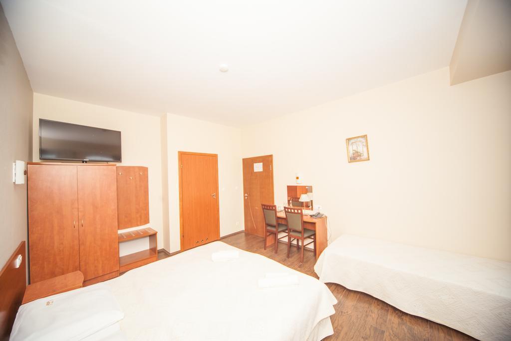 Hotel Ada Wiekszyce Esterno foto
