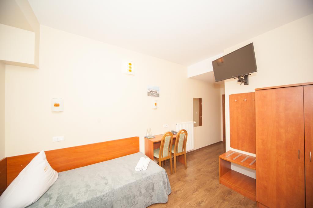Hotel Ada Wiekszyce Esterno foto